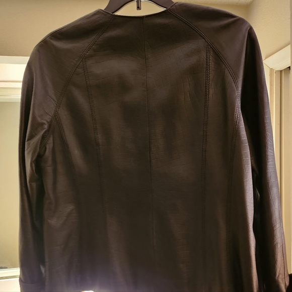 Anne Klein lined leather jacket. - Picture 5 of 5